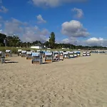 Suedstrand Schwimmbadnutzung Und Sauna Apartman Göhren