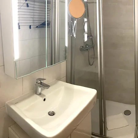 Suedstrand Schwimmbadnutzung Und Sauna * Goehren (Ruegen)